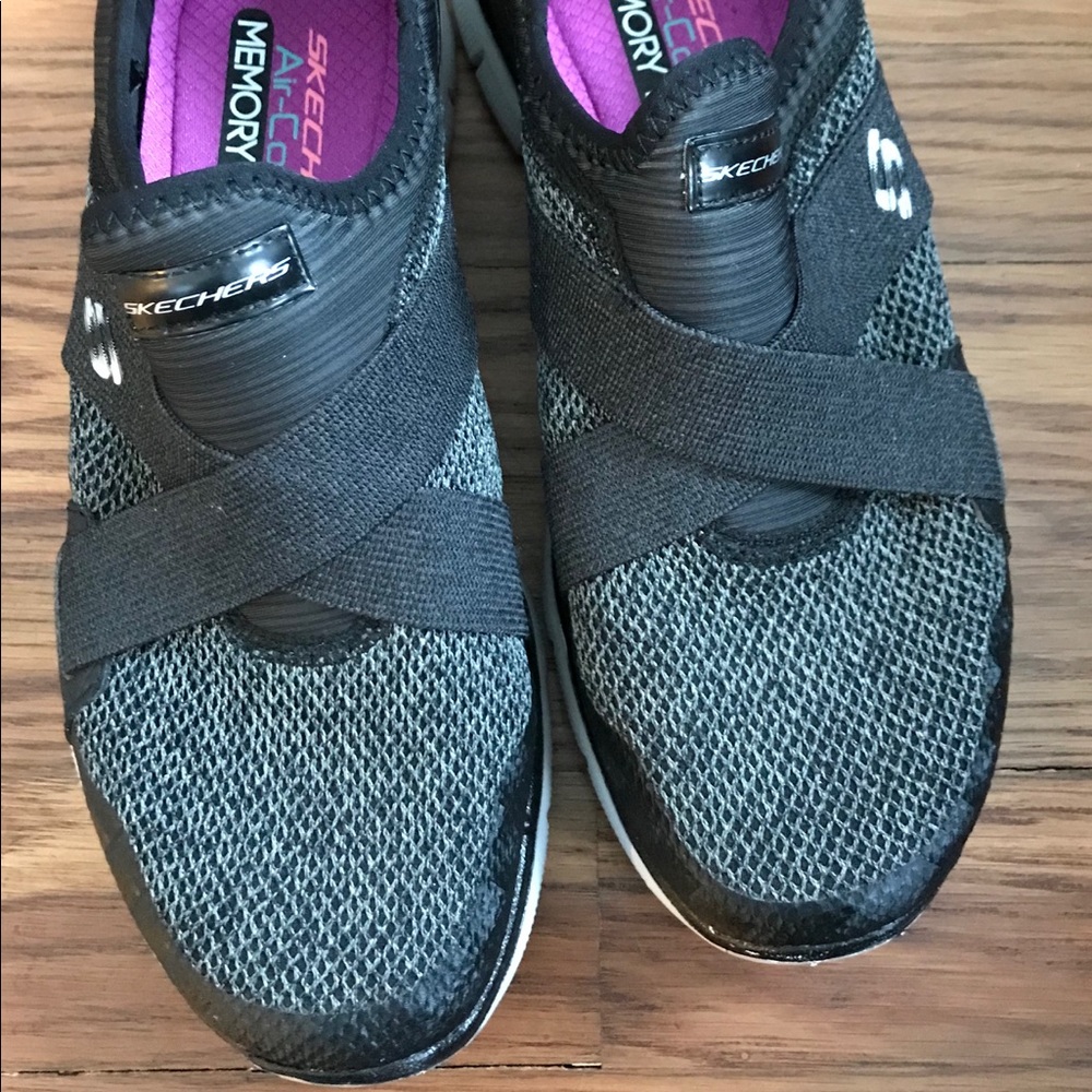 Women’s Skechers 7.5 flex appeal